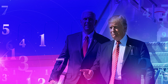 Donald Trump bajando de un avion